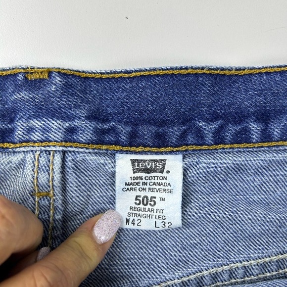 Vintage Levi's 505 Straight Leg Jeans Men W42 L32 Blue Denim Made in Canada - Picture 6 of 9